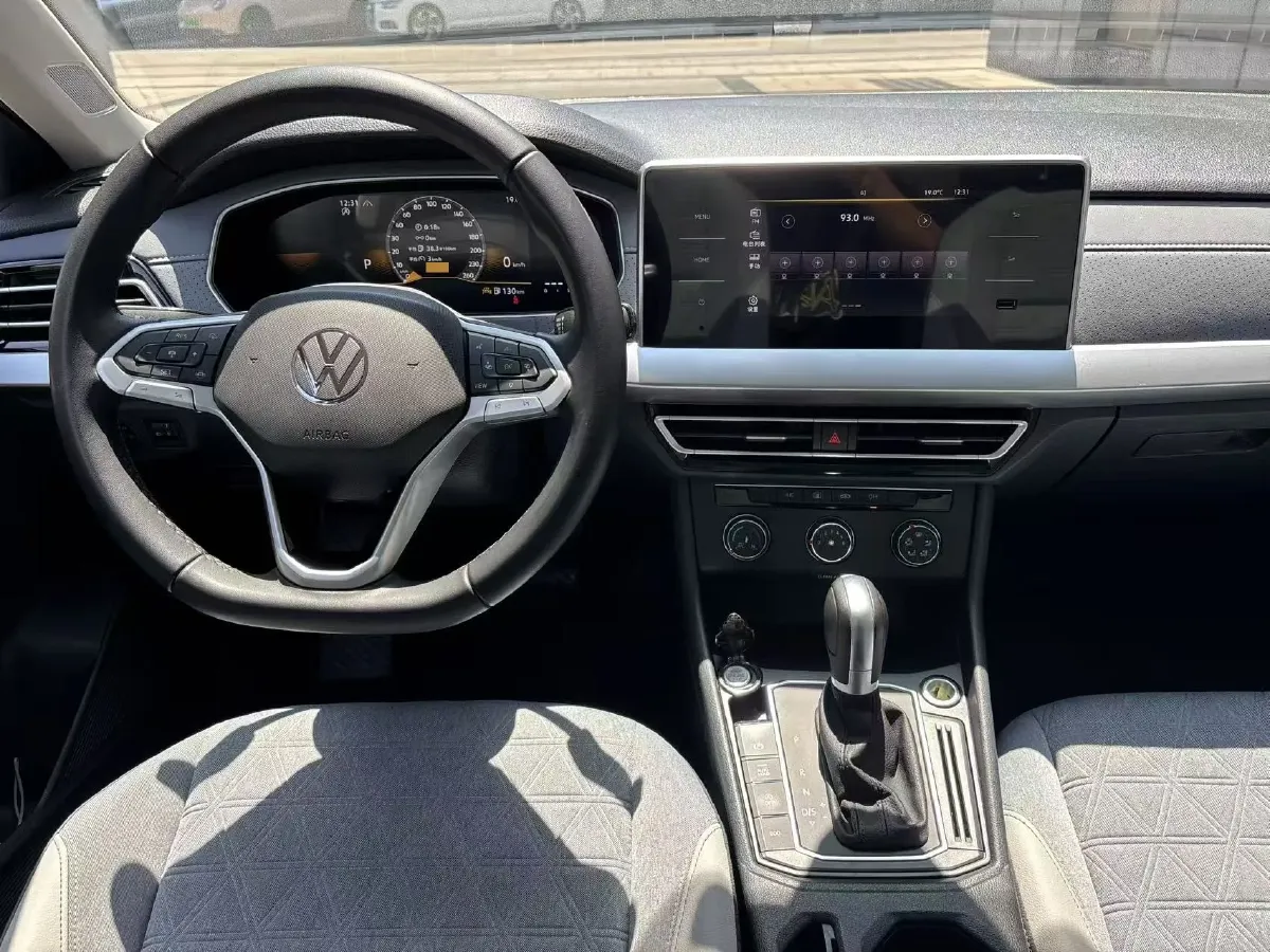 2023 Volkswagen Lavida 1.5T 160HP L4 7DCT,autocango,china used car exporter,china ev exporter,chinese used car exporter,chinese used ev exporter
