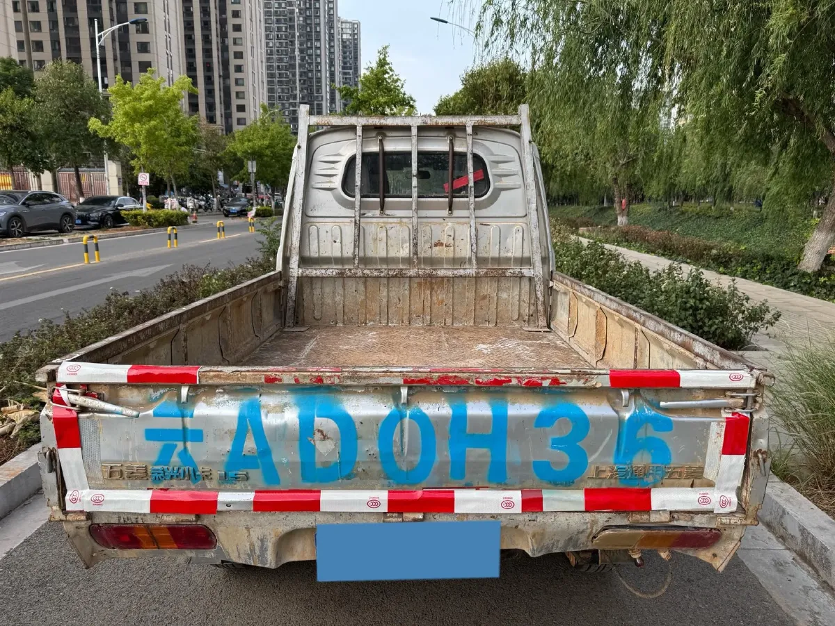 2015 WuLing RongGuang V 1.5L 112HP L4 5MT,autocango,china used car exporter,china ev exporter,chinese used car exporter,chinese used ev exporter