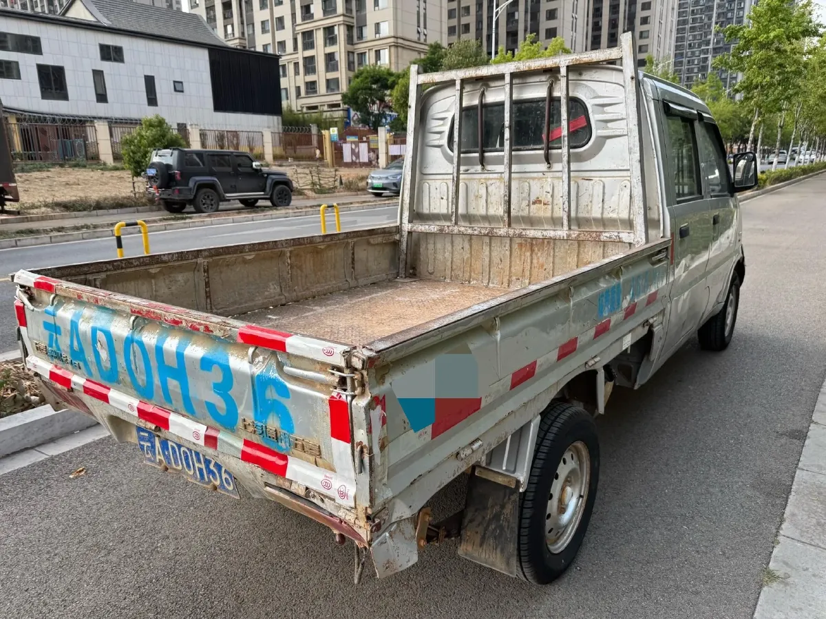 2015 WuLing RongGuang V 1.5L 112HP L4 5MT,autocango,china used car exporter,china ev exporter,chinese used car exporter,chinese used ev exporter