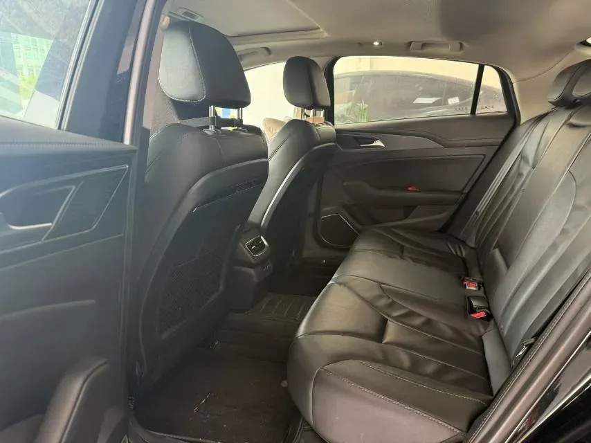 2020 HongQi H5 1.5T 169HP L4 7DCT,autocango,china used car exporter,china ev exporter,chinese used car exporter,chinese used ev exporter