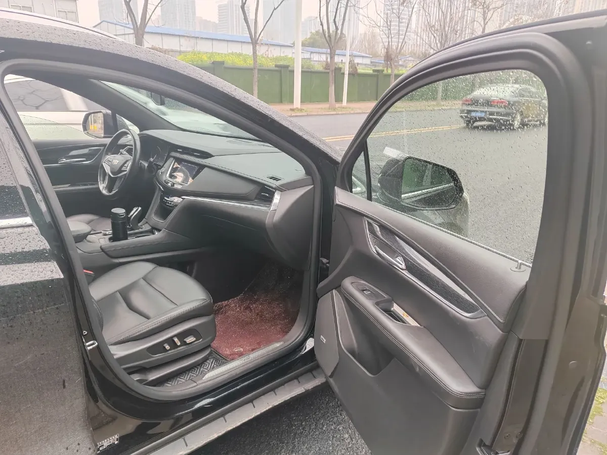 2021 Cadillac XT5 2.0T 237HP L4 9AT,autocango,china used car exporter,china ev exporter,chinese used car exporter,chinese used ev exporter