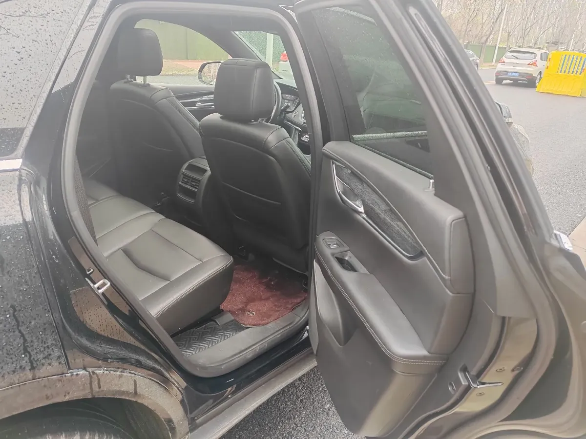 2021 Cadillac XT5 2.0T 237HP L4 9AT,autocango,china used car exporter,china ev exporter,chinese used car exporter,chinese used ev exporter