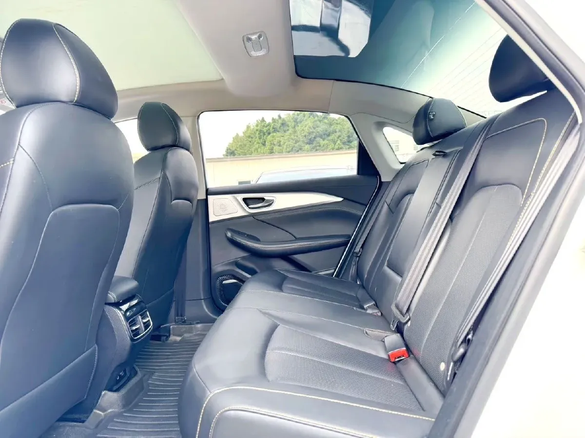 2022 Roewe RX5 eMAX 1.5T 169HP L4 AMT PHEV 16.6KWH,autocango,china used car exporter,china ev exporter,chinese used car exporter,chinese used ev exporter