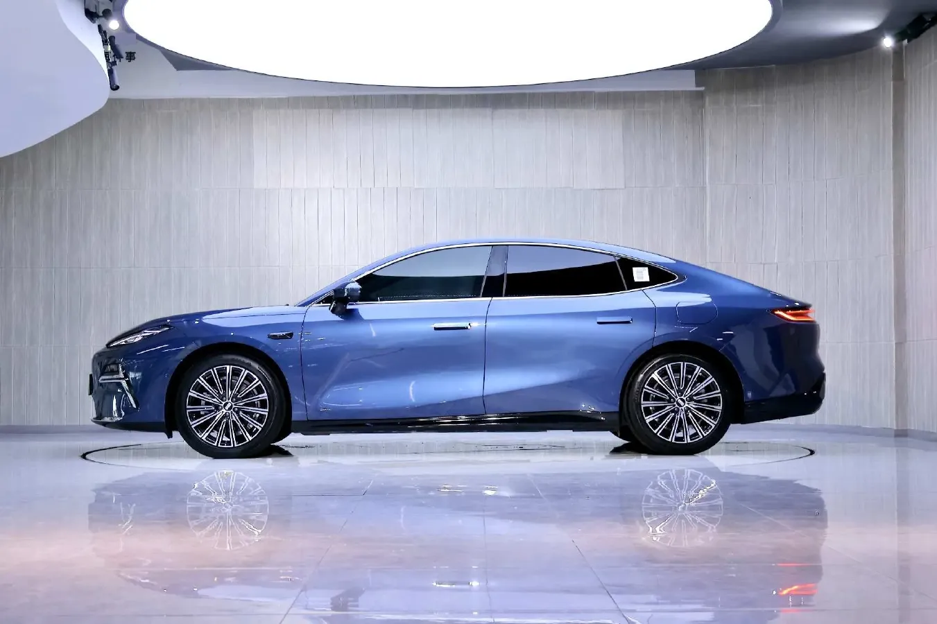 2025 Geely Galaxy Starshine 8 1.5L 112HP L4 1DHT PHEV,autocango,china used car exporter,china ev exporter,chinese used car exporter,chinese used ev exporter