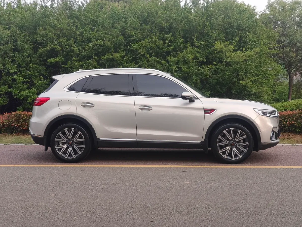 2022 HongQi HS5 2.0T 224HP L4 6AT,autocango,china used car exporter,china ev exporter,chinese used car exporter,chinese used ev exporter