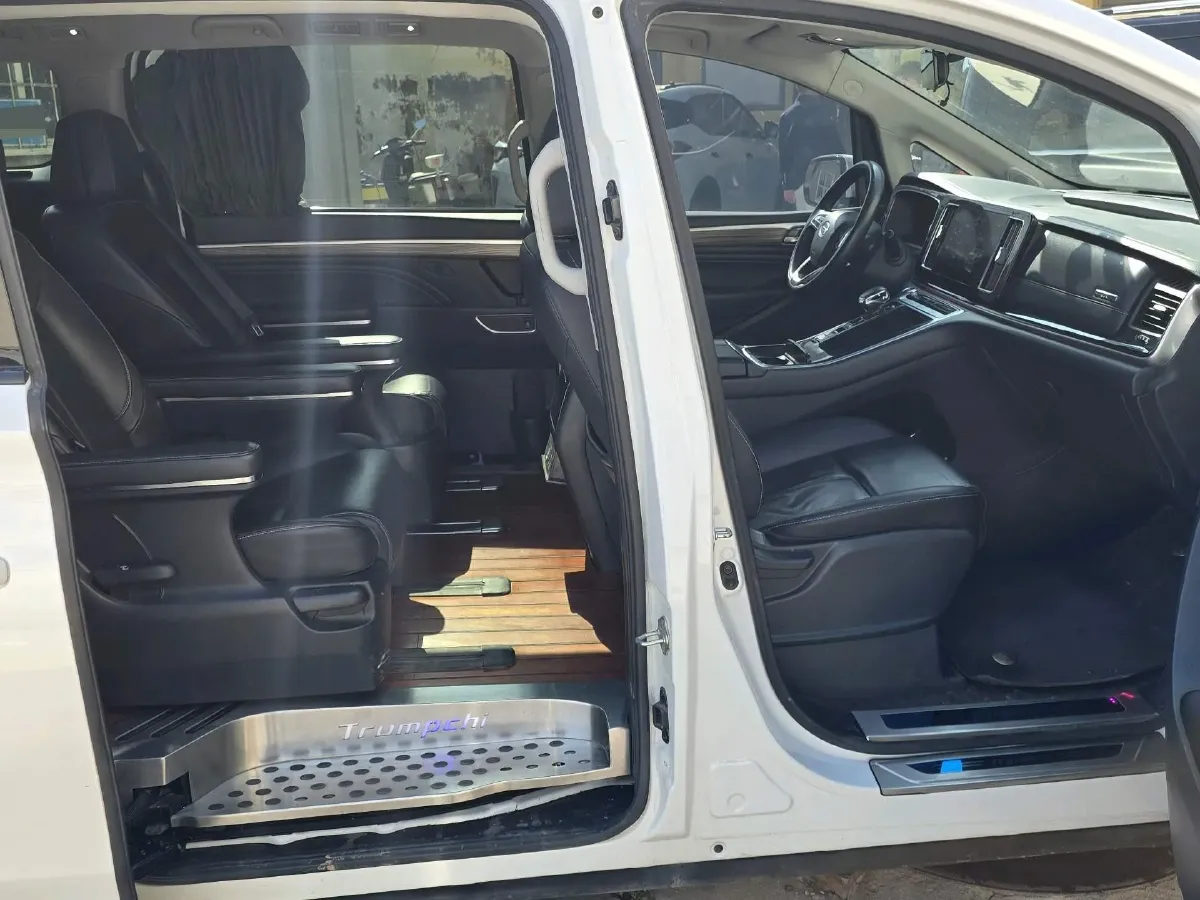 2023 GAC Trumpchi M8 2.0T 252HP L4 8AT,autocango,china used car exporter,china ev exporter,chinese used car exporter,chinese used ev exporter