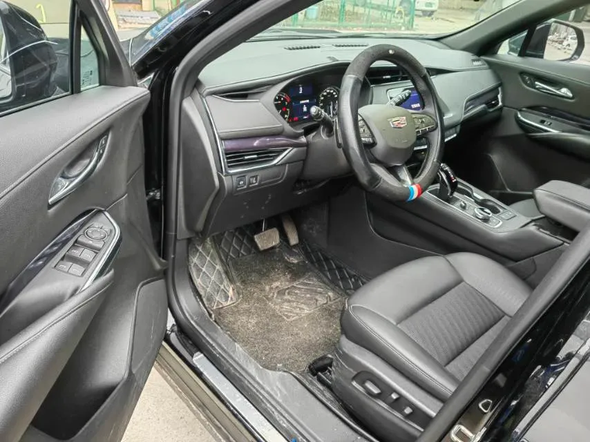 2022 Cadillac XT4 2.0T 237HP L4 9AT,autocango,china used car exporter,china ev exporter,chinese used car exporter,chinese used ev exporter