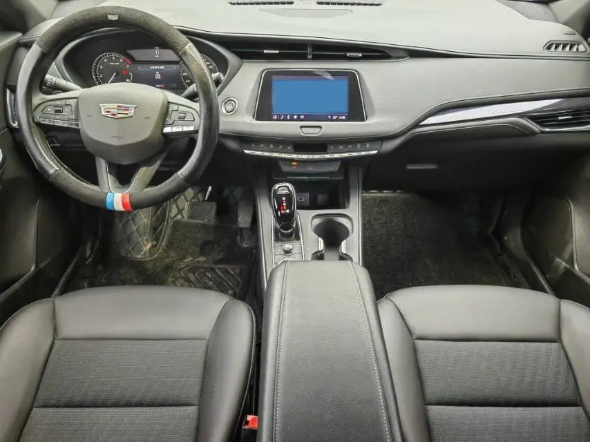 2022 Cadillac XT4 2.0T 237HP L4 9AT,autocango,china used car exporter,china ev exporter,chinese used car exporter,chinese used ev exporter