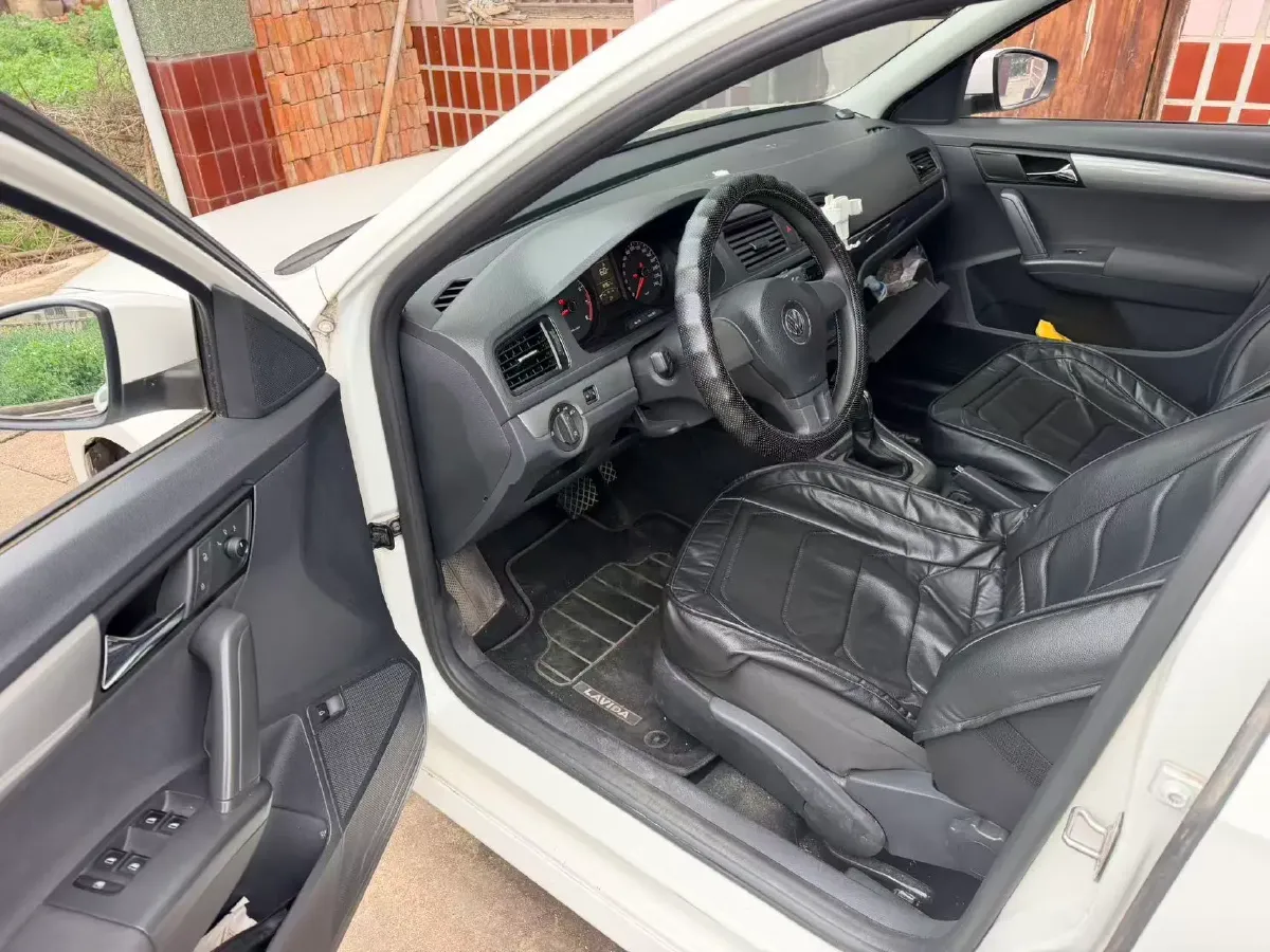 2013 Volkswagen Lavida 1.6L 110HP L4 6AT,autocango,china used car exporter,china ev exporter,chinese used car exporter,chinese used ev exporter