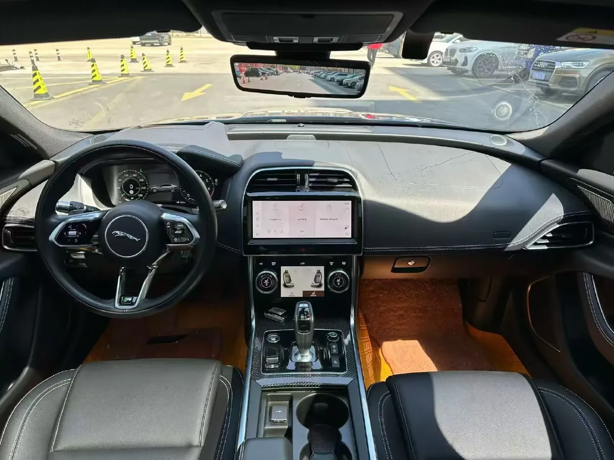 2021 Jaguar XEL 2.0T 250HP L4 8AT,autocango,china used car exporter,china ev exporter,chinese used car exporter,chinese used ev exporter