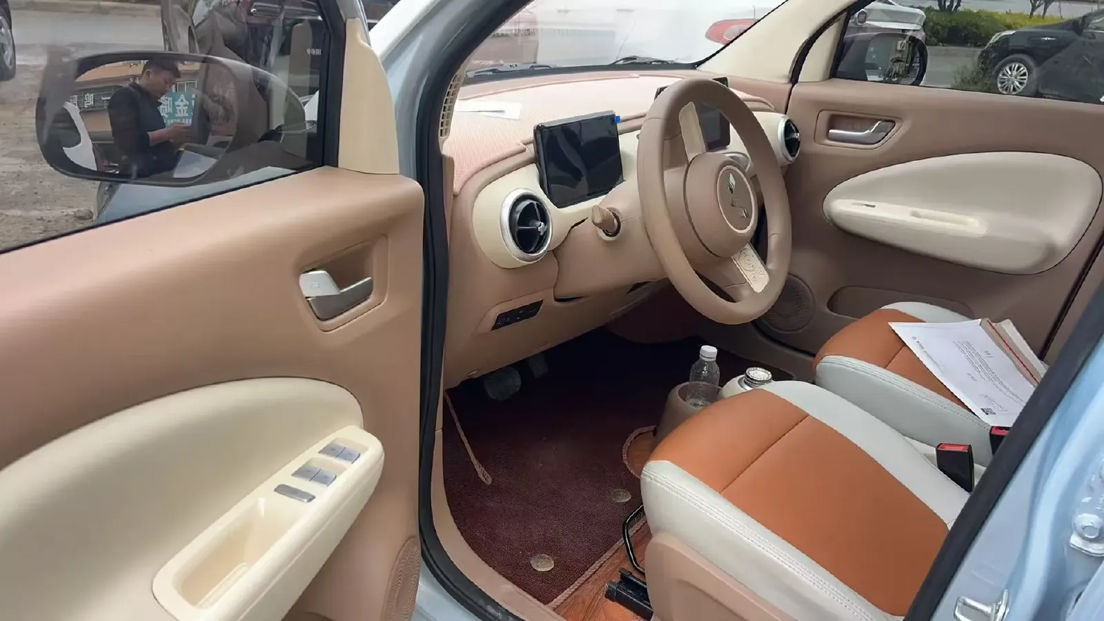 2025 WuLing HongGuang MINI EV BEV 16.2KWH,autocango,china used car exporter,china ev exporter,chinese used car exporter,chinese used ev exporter