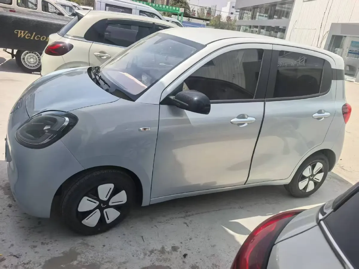 2025 WuLing HongGuang MINI EV BEV 16.2KWH,autocango,china used car exporter,china ev exporter,chinese used car exporter,chinese used ev exporter