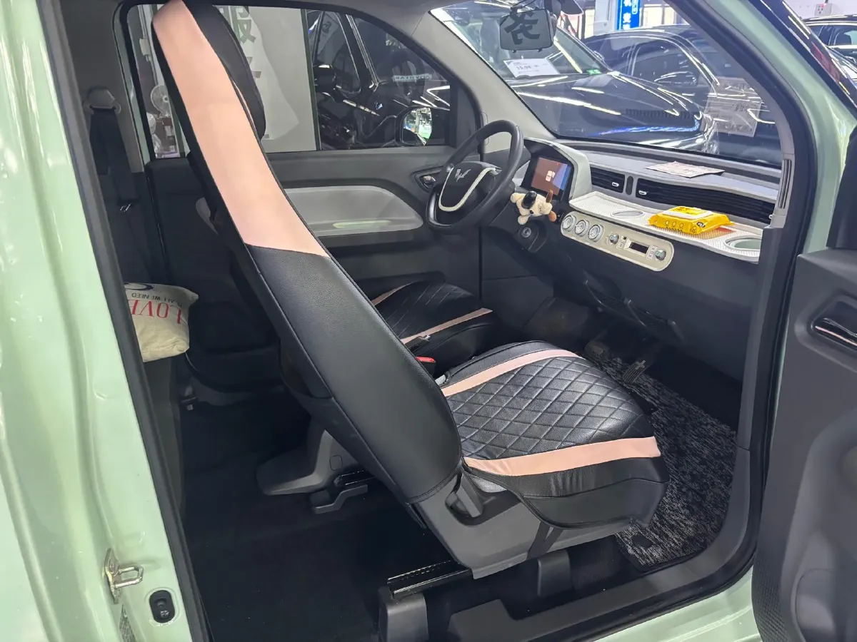 2022 WuLing HongGuang MINI EV BEV 13.9KWH,autocango,china used car exporter,china ev exporter,chinese used car exporter,chinese used ev exporter