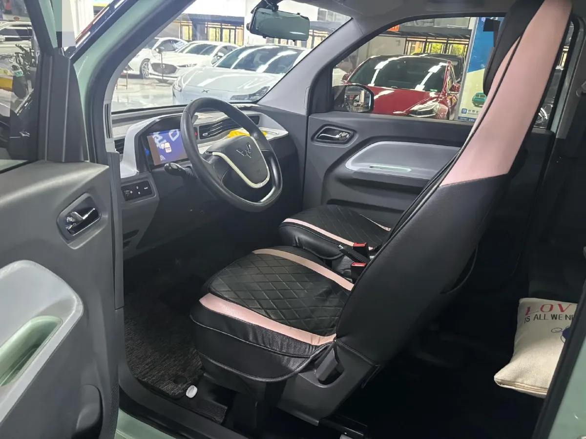 2022 WuLing HongGuang MINI EV BEV 13.9KWH,autocango,china used car exporter,china ev exporter,chinese used car exporter,chinese used ev exporter