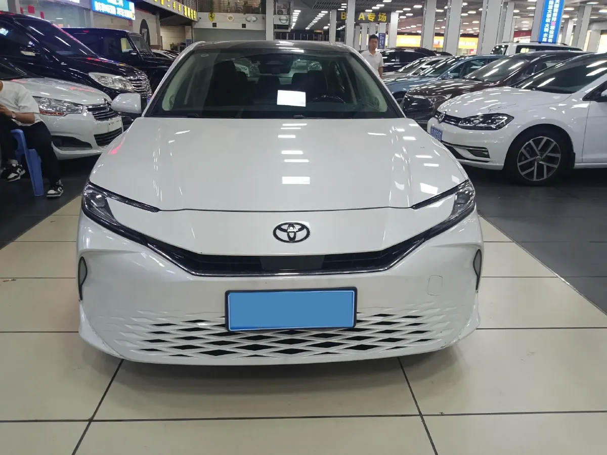 2024 Toyota Camry 2.0L 173HP L4 CVT,autocango,china used car exporter,china ev exporter,chinese used car exporter,chinese used ev exporter