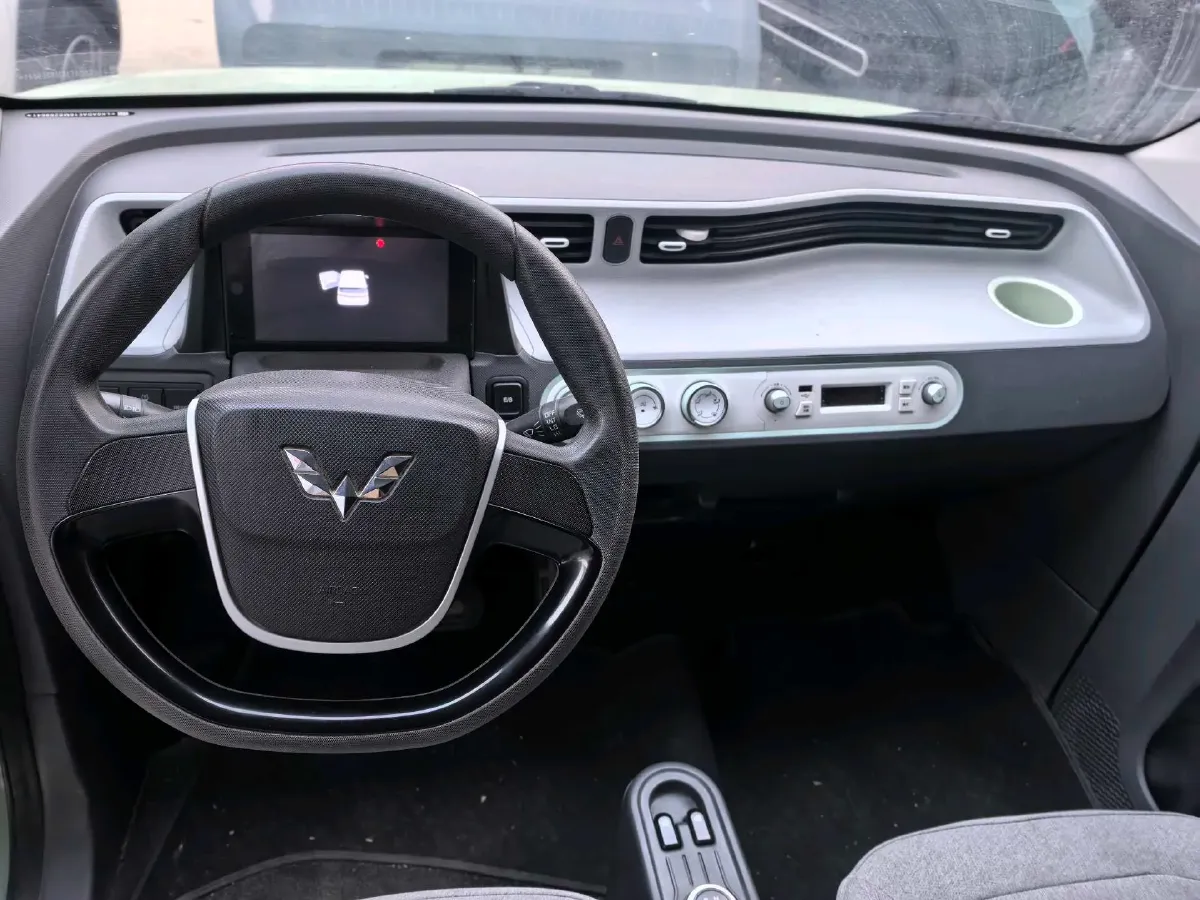 2021 WuLing HongGuang MINI EV BEV 13.8KWH,autocango,china used car exporter,china ev exporter,chinese used car exporter,chinese used ev exporter