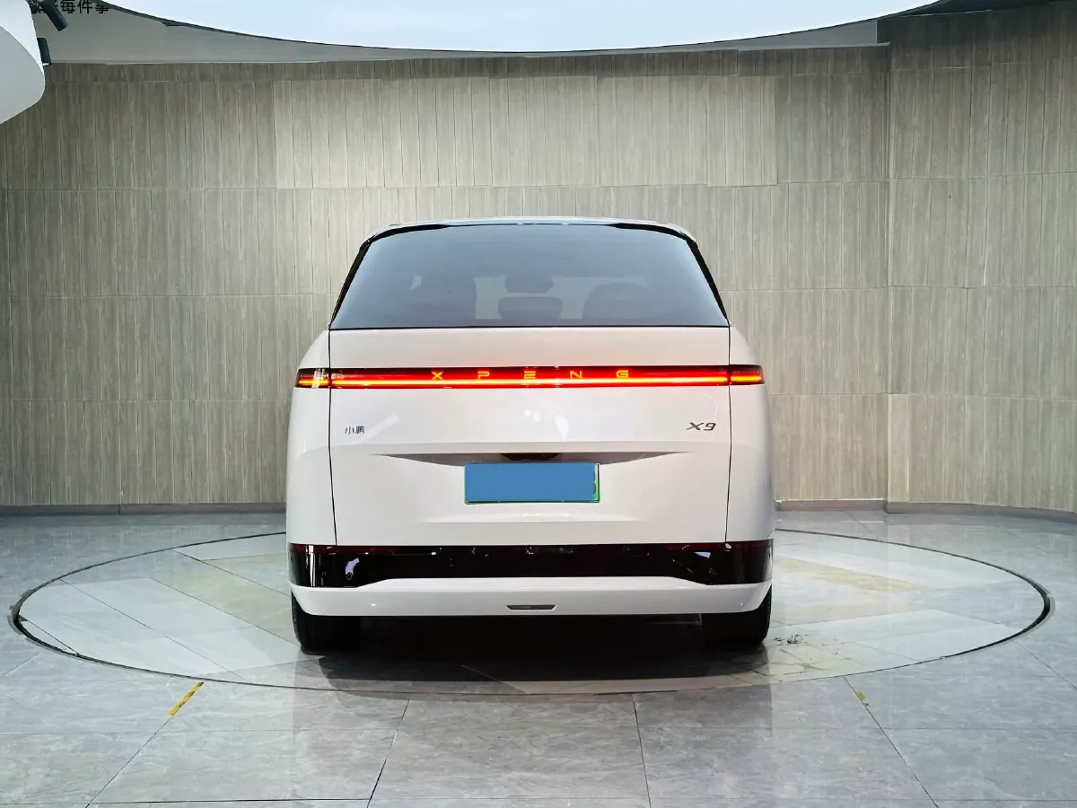 2025 Xpeng X9 BEV,autocango,china used car exporter,china ev exporter,chinese used car exporter,chinese used ev exporter