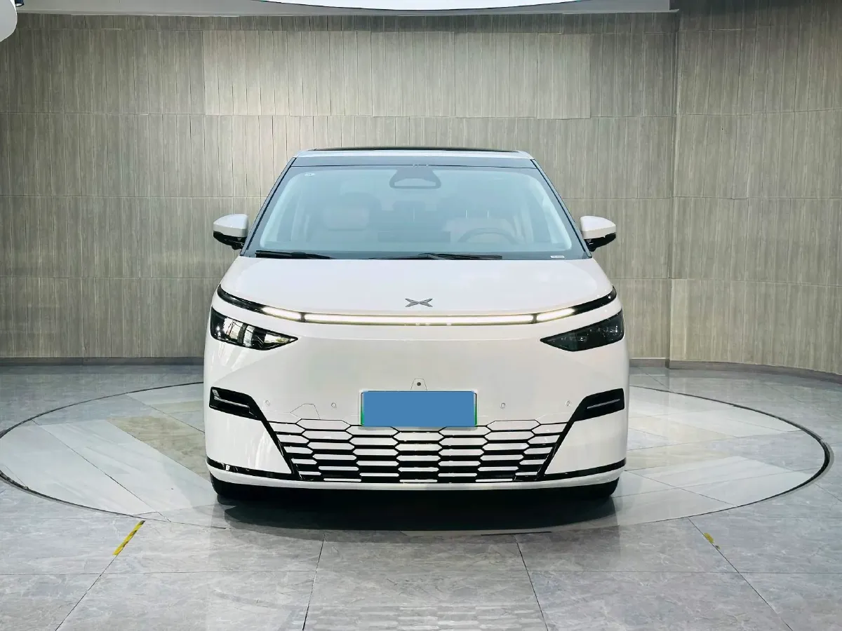 2025 Xpeng X9 BEV,autocango,china used car exporter,china ev exporter,chinese used car exporter,chinese used ev exporter