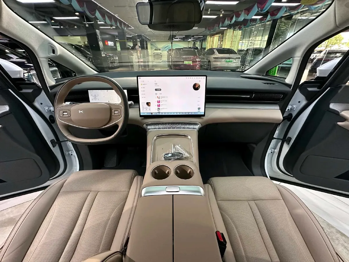 2025 Xpeng X9 BEV,autocango,china used car exporter,china ev exporter,chinese used car exporter,chinese used ev exporter