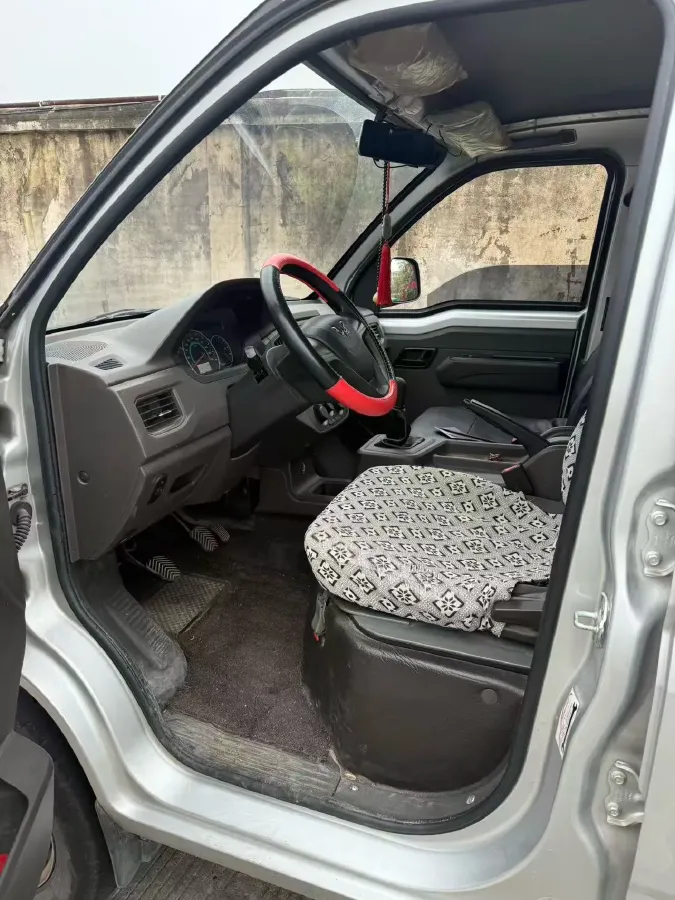 2021 NLM Motor QiTeng M70 1.5L 122HP L4 5MT,autocango,china used car exporter,china ev exporter,chinese used car exporter,chinese used ev exporter