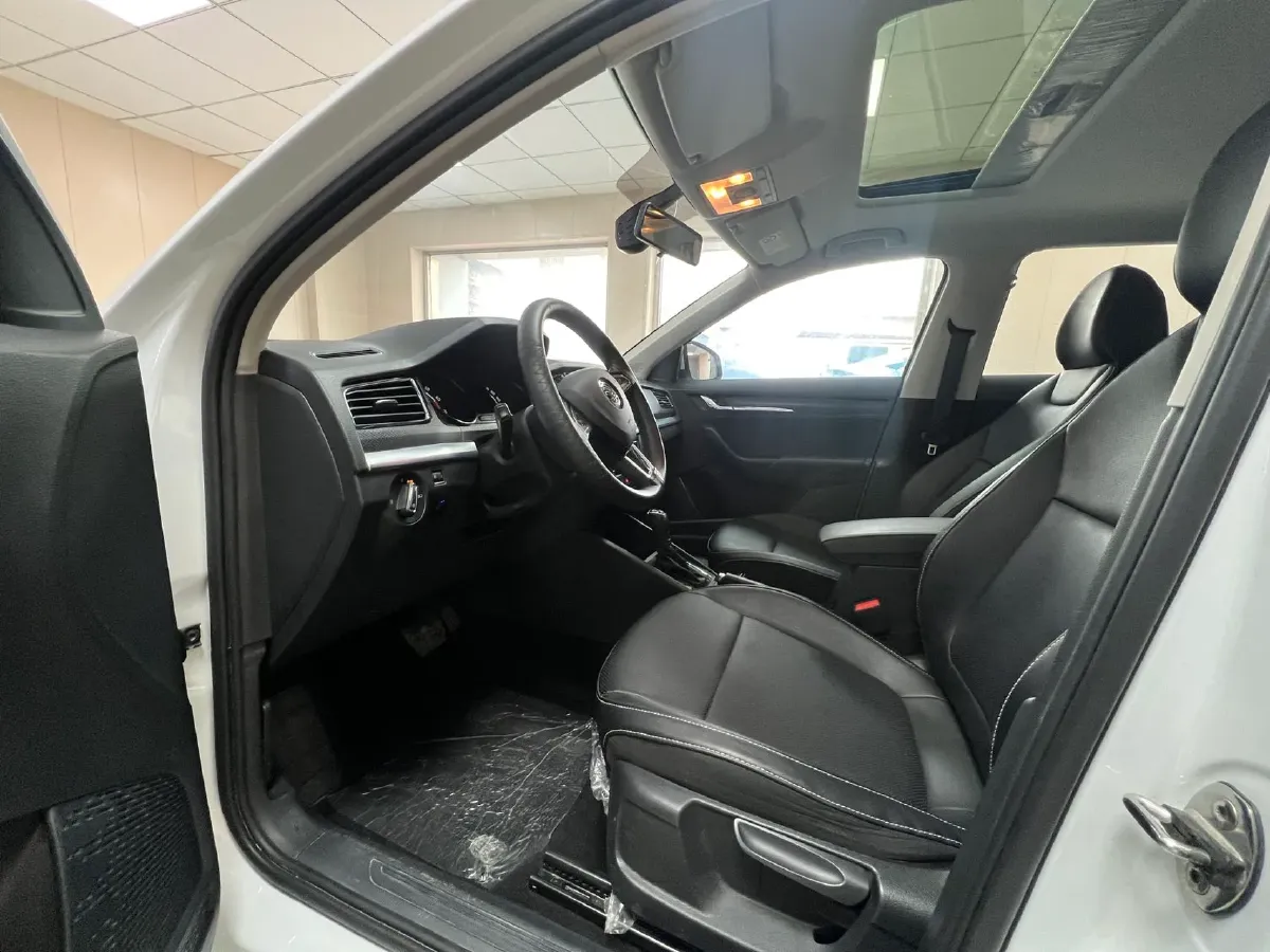 2023 Skoda Kamiq 1.5L 112HP L4 6AT,autocango,china used car exporter,china ev exporter,chinese used car exporter,chinese used ev exporter