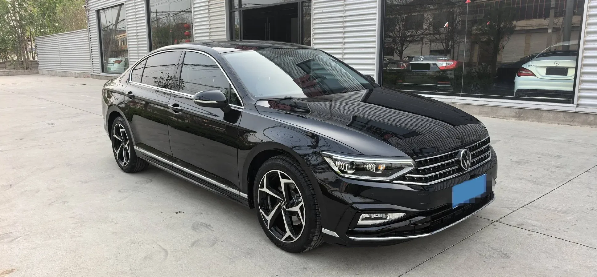 2025 Volkswagen Magotan 1.4T 150HP L4 7DCT,autocango,china used car exporter,china ev exporter,chinese used car exporter,chinese used ev exporter