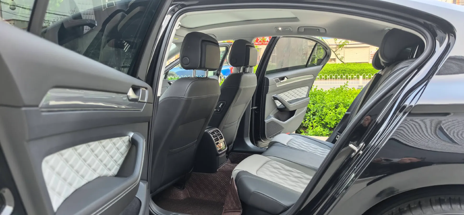 2025 Volkswagen Magotan 1.4T 150HP L4 7DCT,autocango,china used car exporter,china ev exporter,chinese used car exporter,chinese used ev exporter