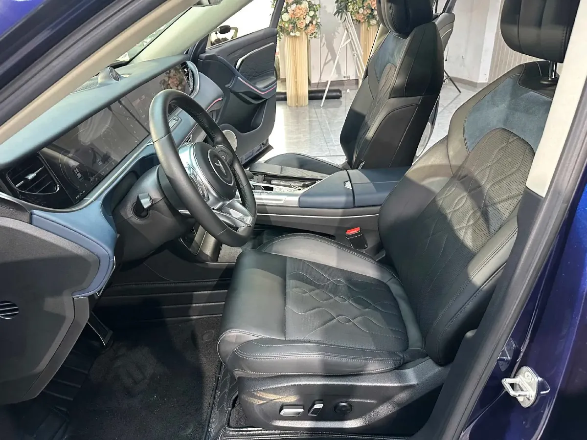 2021 Voyah FREE Range Extended 109HP REEV 33KWH,autocango,china used car exporter,china ev exporter,chinese used car exporter,chinese used ev exporter