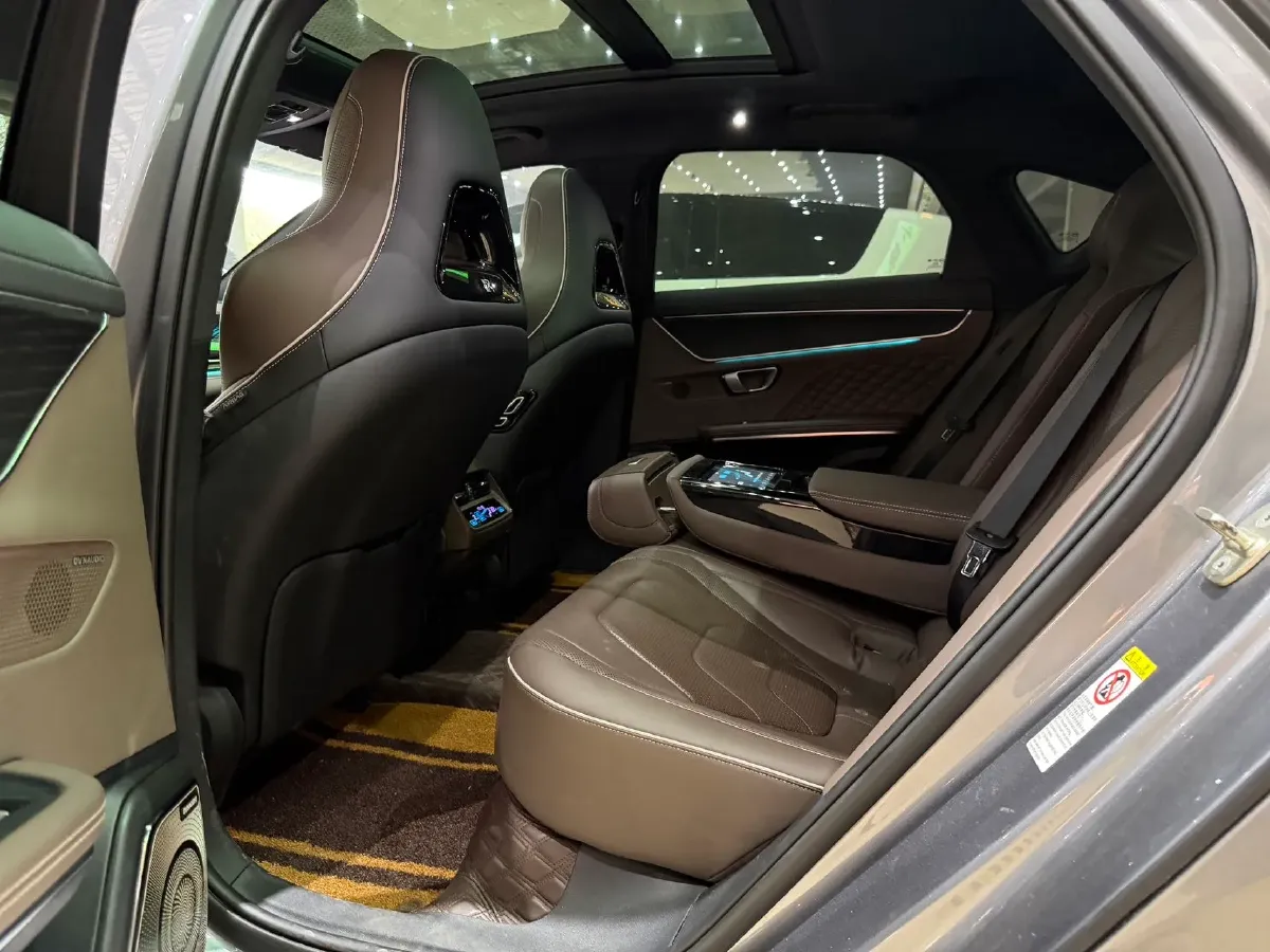 2022 Lincoln Corsair 2.0T 245HP L4 8AT,autocango,china used car exporter,china ev exporter,chinese used car exporter,chinese used ev exporter