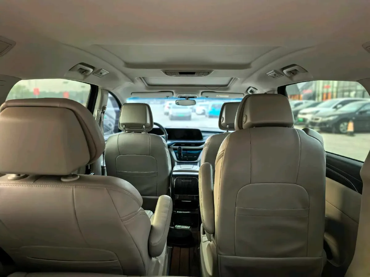 2022 Buick GL8 2.0T 237HP L4 9AT,autocango,china used car exporter,china ev exporter,chinese used car exporter,chinese used ev exporter