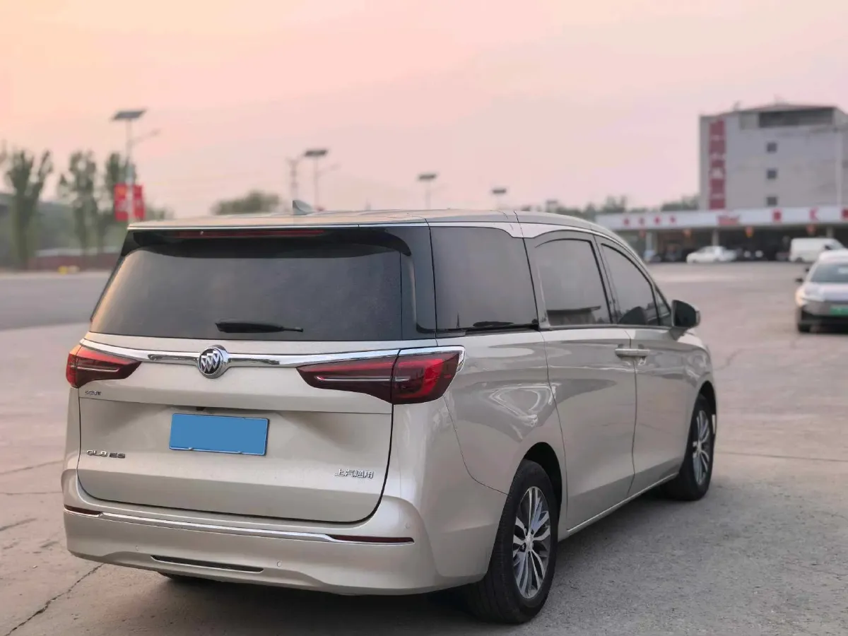2022 Buick GL8 2.0T 237HP L4 9AT,autocango,china used car exporter,china ev exporter,chinese used car exporter,chinese used ev exporter