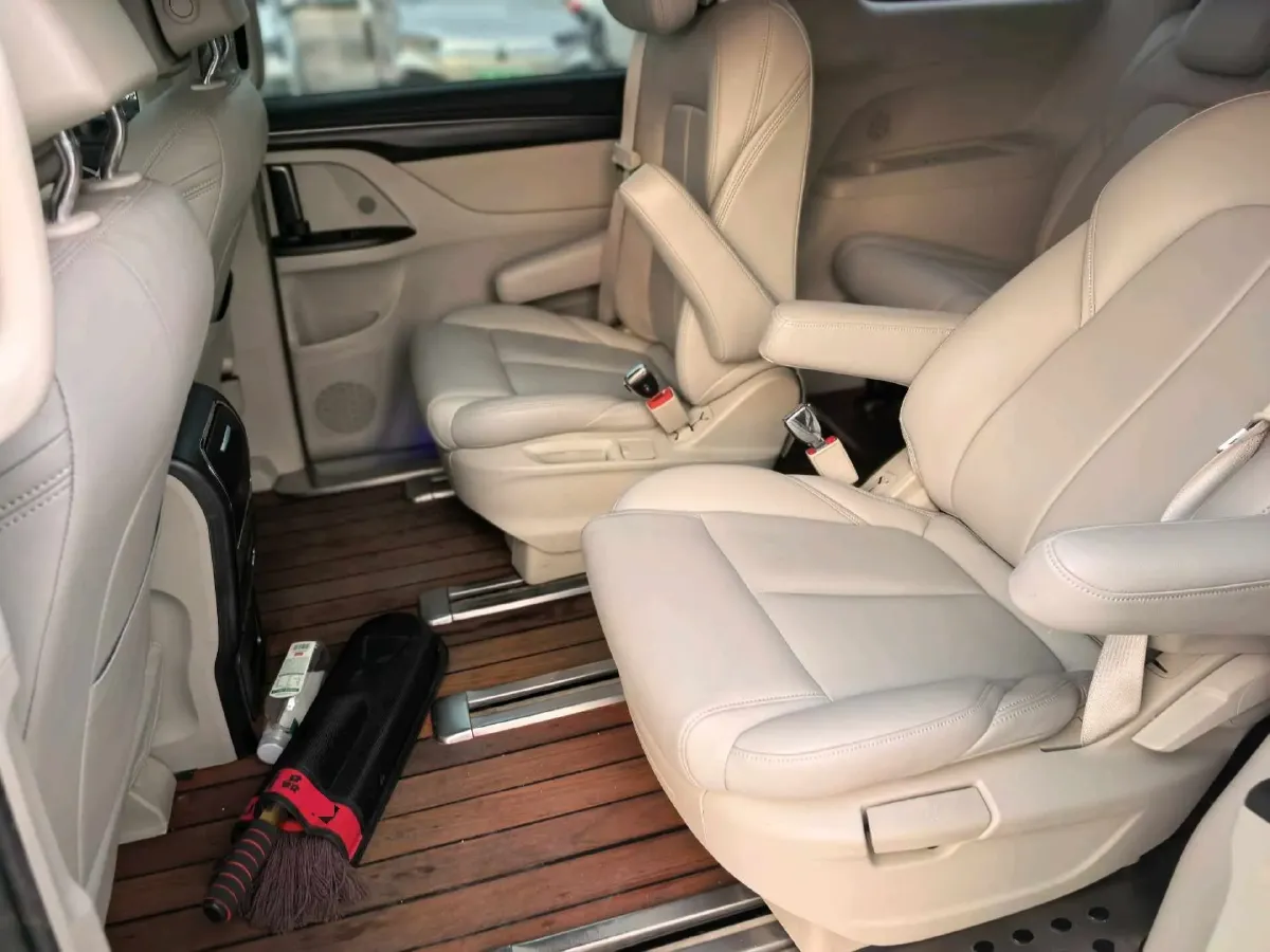 2022 Buick GL8 2.0T 237HP L4 9AT,autocango,china used car exporter,china ev exporter,chinese used car exporter,chinese used ev exporter