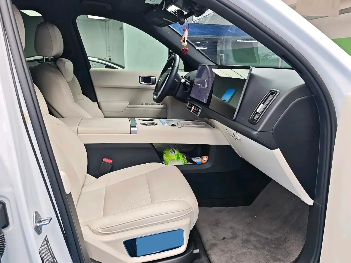 2024 Li L8 Range Extended 154HP REEV 42.8KWH,autocango,china used car exporter,china ev exporter,chinese used car exporter,chinese used ev exporter