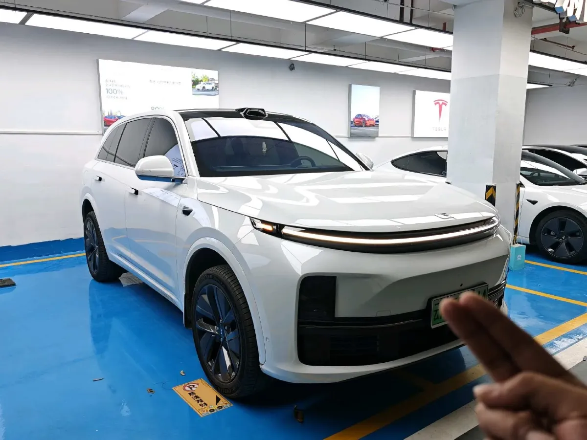 2024 Li L8 Range Extended 154HP REEV 42.8KWH,autocango,china used car exporter,china ev exporter,chinese used car exporter,chinese used ev exporter