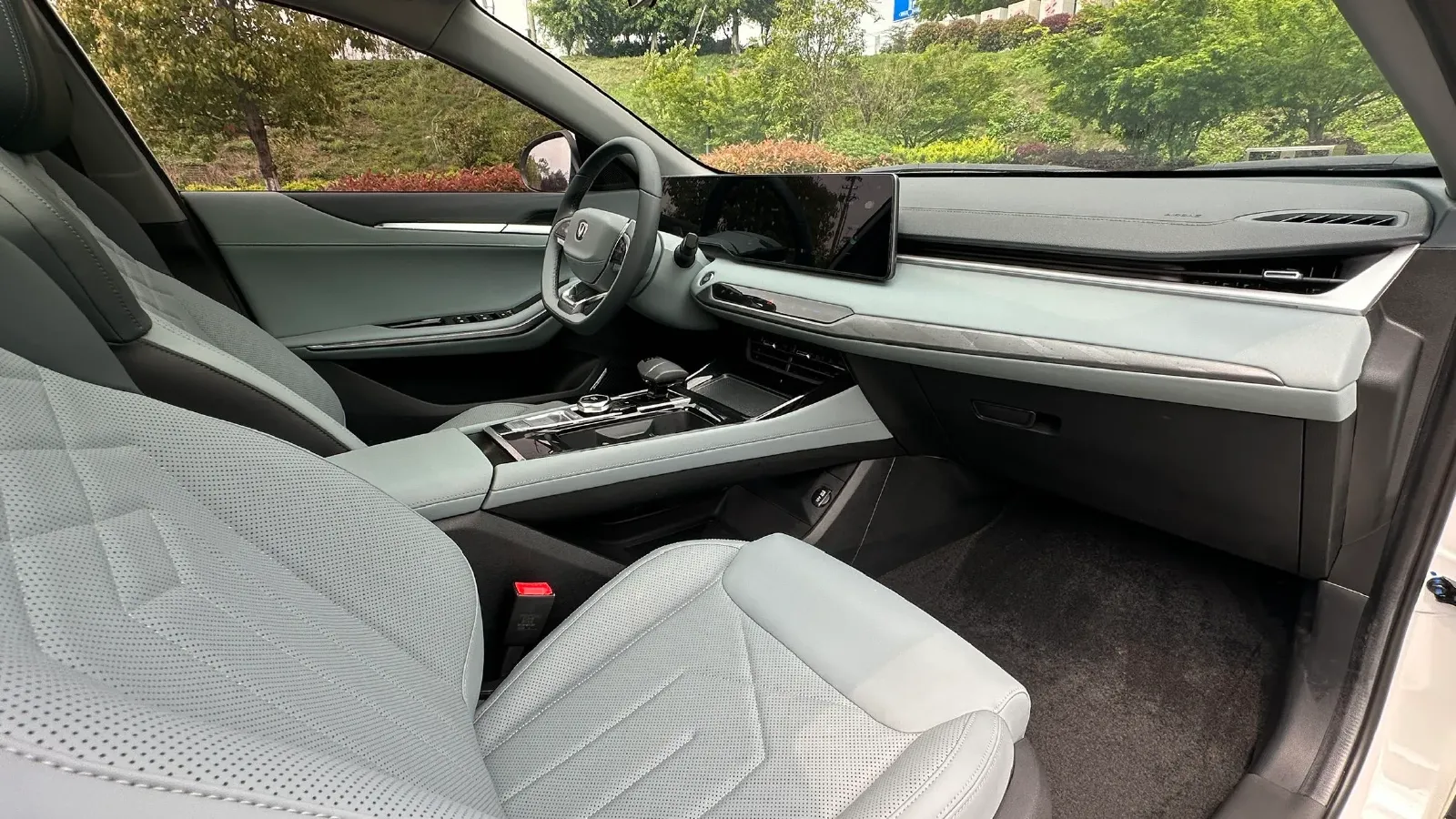 2023 ChangAn Raeton Plus 1.5T 188HP L4 7DCT,autocango,china used car exporter,china ev exporter,chinese used car exporter,chinese used ev exporter