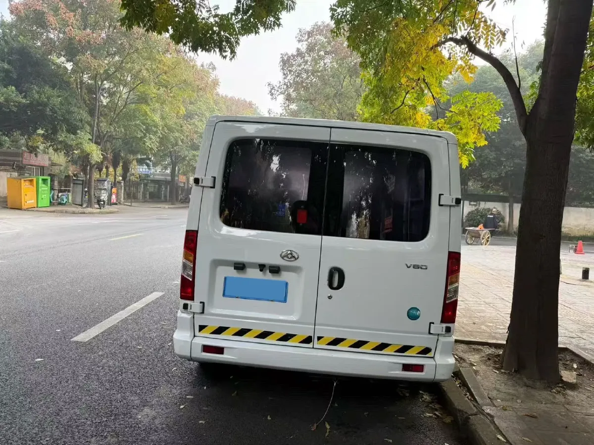 2021 MAXUS XinTu V80 2.0T 139HP L4 6MT,autocango,china used car exporter,china ev exporter,chinese used car exporter,chinese used ev exporter