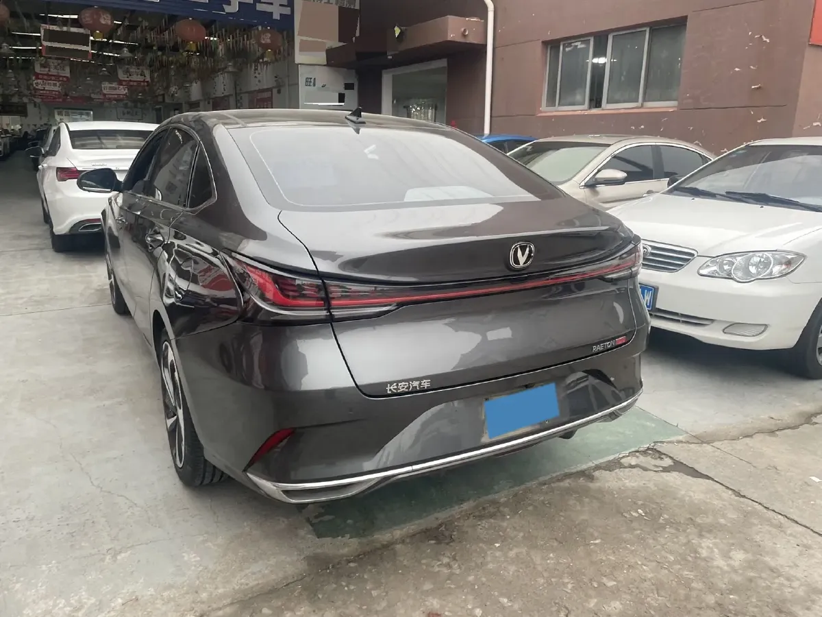 2023 ChangAn Raeton Plus 1.5T 188HP L4 7DCT,autocango,china used car exporter,china ev exporter,chinese used car exporter,chinese used ev exporter