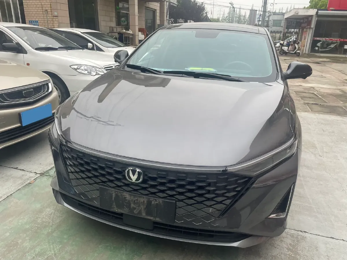 2023 ChangAn Raeton Plus 1.5T 188HP L4 7DCT,autocango,china used car exporter,china ev exporter,chinese used car exporter,chinese used ev exporter