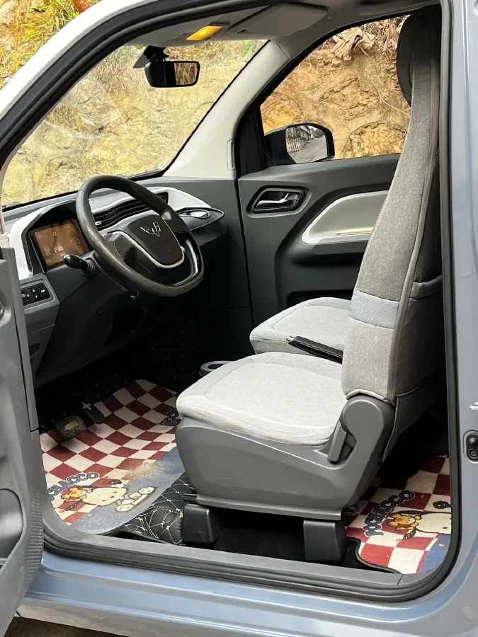 2022 WuLing HongGuang MINI EV BEV 13.9KWH,autocango,china used car exporter,china ev exporter,chinese used car exporter,chinese used ev exporter