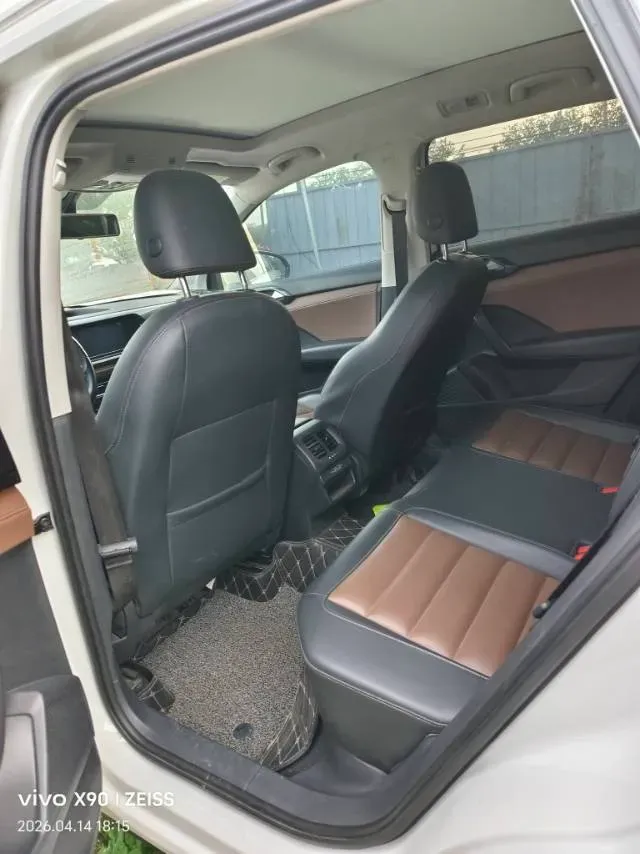 2019 MINI MINI 1.5T 102HP L3 7DCT,autocango,china used car exporter,china ev exporter,chinese used car exporter,chinese used ev exporter