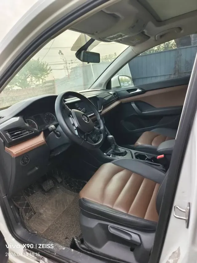 2019 MINI MINI 1.5T 102HP L3 7DCT,autocango,china used car exporter,china ev exporter,chinese used car exporter,chinese used ev exporter