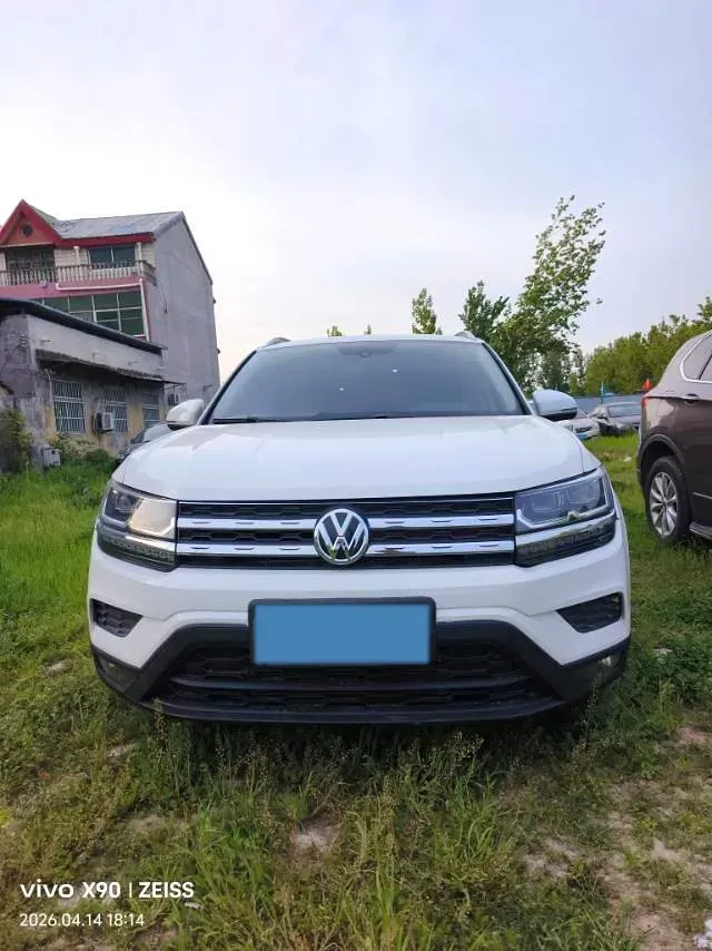 2019 MINI MINI 1.5T 102HP L3 7DCT,autocango,china used car exporter,china ev exporter,chinese used car exporter,chinese used ev exporter