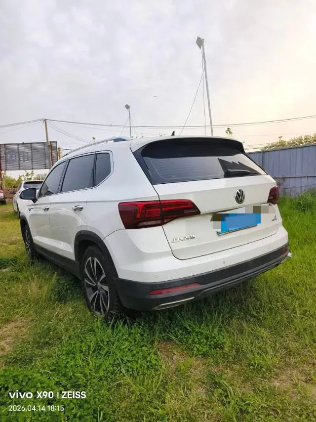 2019 MINI MINI 1.5T 102HP L3 7DCT,autocango,china used car exporter,china ev exporter,chinese used car exporter,chinese used ev exporter