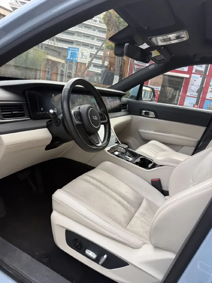 2020 Li ONE Range Extended 131HP REEV 40.5KWH,autocango,china used car exporter,china ev exporter,chinese used car exporter,chinese used ev exporter