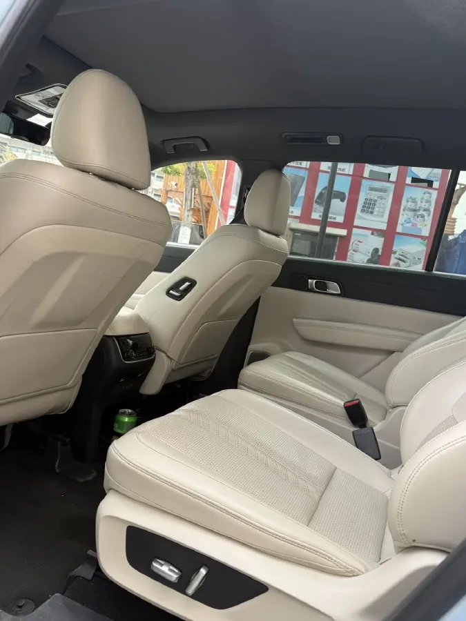 2020 Li ONE Range Extended 131HP REEV 40.5KWH,autocango,china used car exporter,china ev exporter,chinese used car exporter,chinese used ev exporter