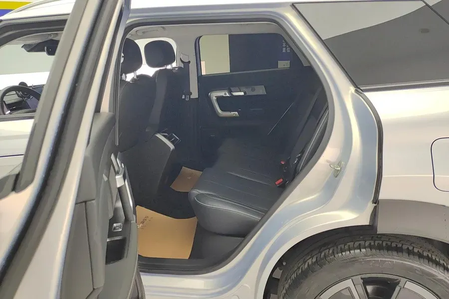 2023 Chery Exploration 06 1.6T 197HP L4 7DCT,autocango,china used car exporter,china ev exporter,chinese used car exporter,chinese used ev exporter