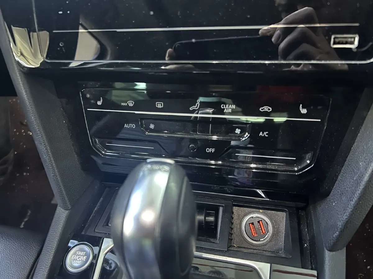 2020 Volkswagen Magotan 2.0T 186HP L4 7DCT,autocango,china used car exporter,china ev exporter,chinese used car exporter,chinese used ev exporter