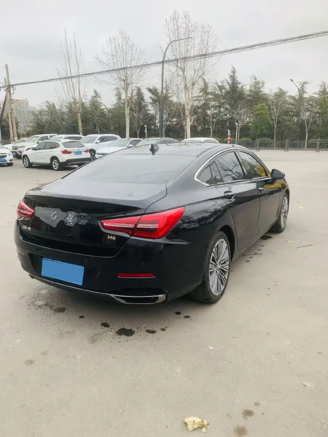 2022 HongQi H5 1.5T 169HP L4 7DCT,autocango,china used car exporter,china ev exporter,chinese used car exporter,chinese used ev exporter