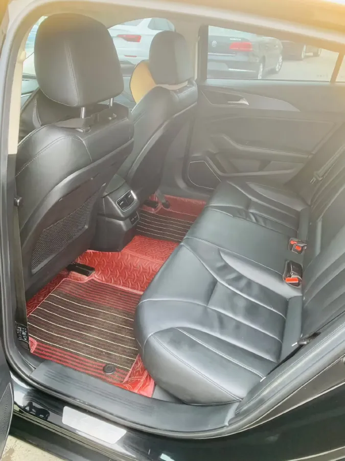 2022 HongQi H5 1.5T 169HP L4 7DCT,autocango,china used car exporter,china ev exporter,chinese used car exporter,chinese used ev exporter