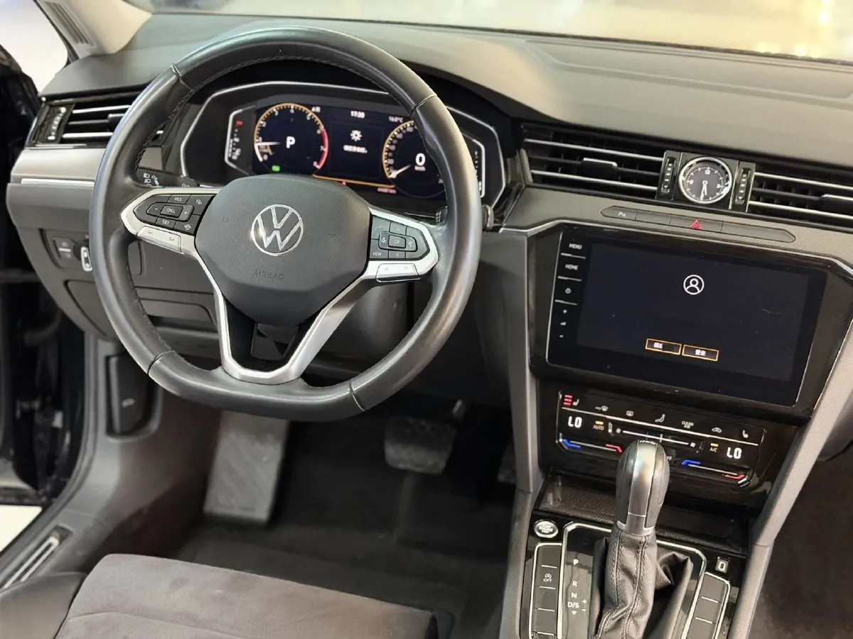 2020 Volkswagen Magotan 2.0T 186HP L4 7DCT,autocango,china used car exporter,china ev exporter,chinese used car exporter,chinese used ev exporter